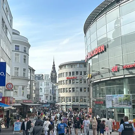 Chic And Spacious 2-room In Center