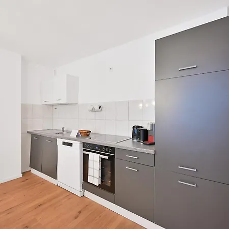 Chic And Spacious 2-room In Center דירה וופרטל