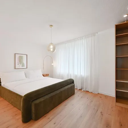 דירה Chic And Spacious 2-room In Center *
