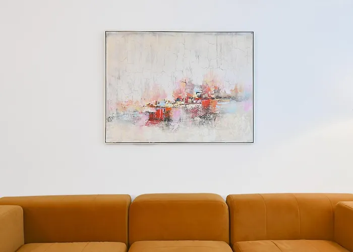 Chic And Spacious 2-room In Center Appartement *