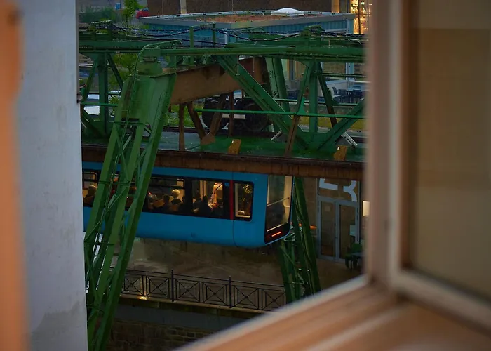 Chic And Spacious 2-room In Center Appartement